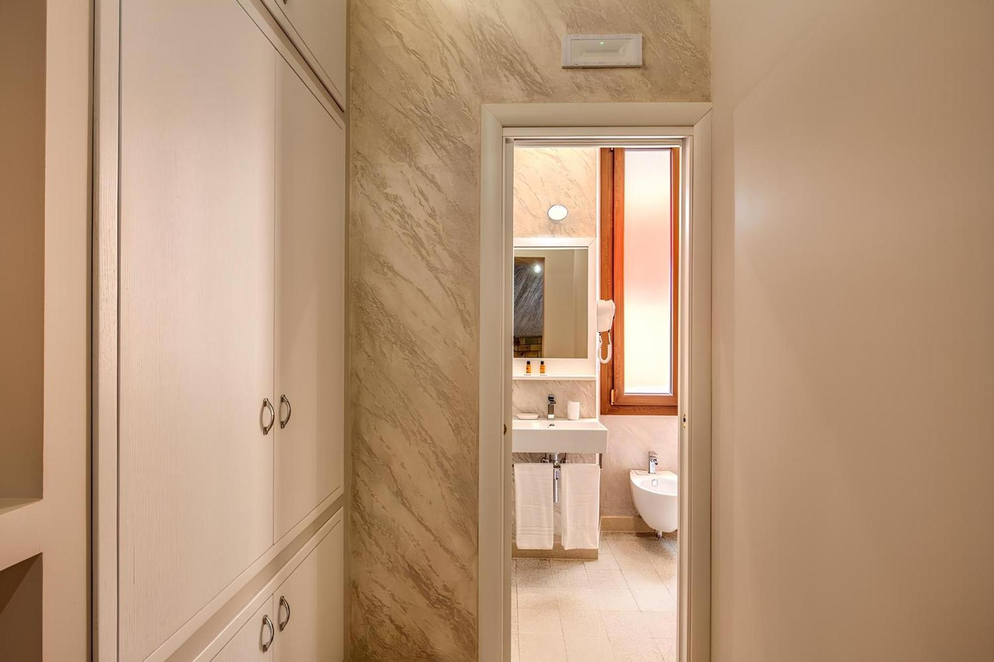 Colosseo Accomodation Room Guest House Roma Dış mekan fotoğraf