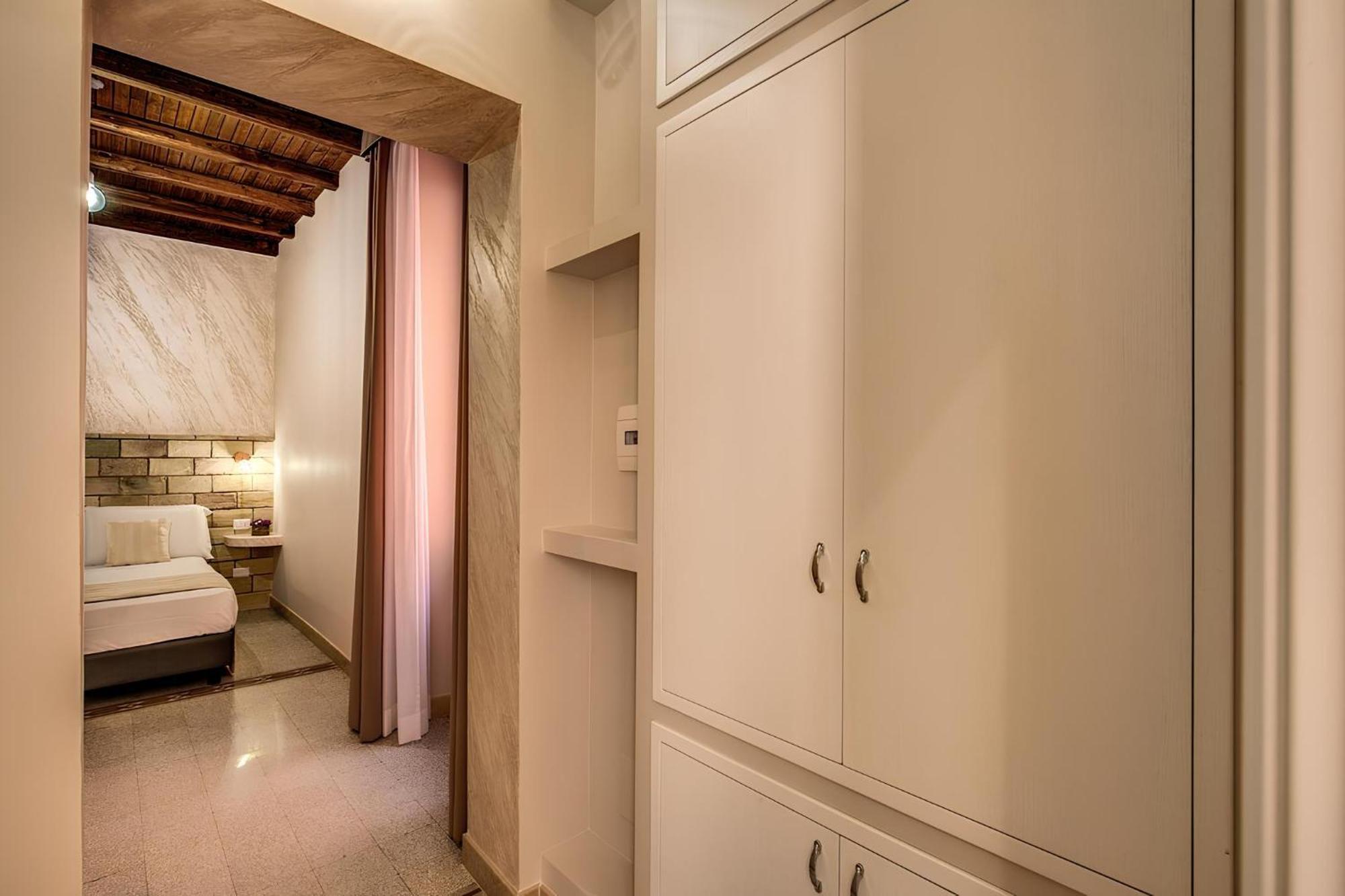 Colosseo Accomodation Room Guest House Roma Dış mekan fotoğraf